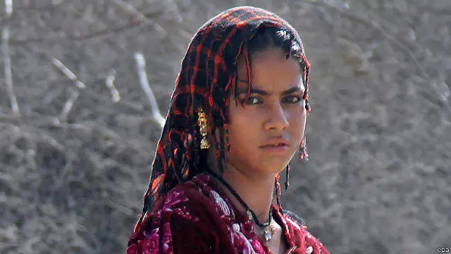 حکومت کی جانب سے تھر میں گندم کی مفت تقسیم کا چوتھا مرحلہ جاری ہے