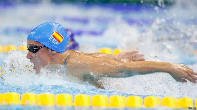 Los deportistas catalanes, como la nadadora Mireia Belmonte, participan internacionalmente bajo la bandera española.