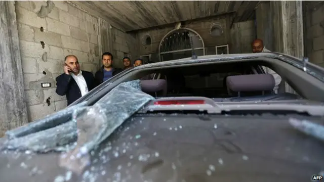 Автомобиль, уничтоженный взрывом в секторе Газа 7 ноября 2014 г.