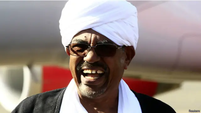 الرئيس السوداني عمر حسن البشير لم يكن في القصر وقت وقوع الحادث