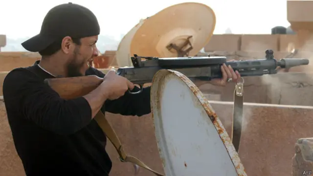 تسود الفوضى ليبيا منذ الاطاحة بنظام العقيد معمر القذافي