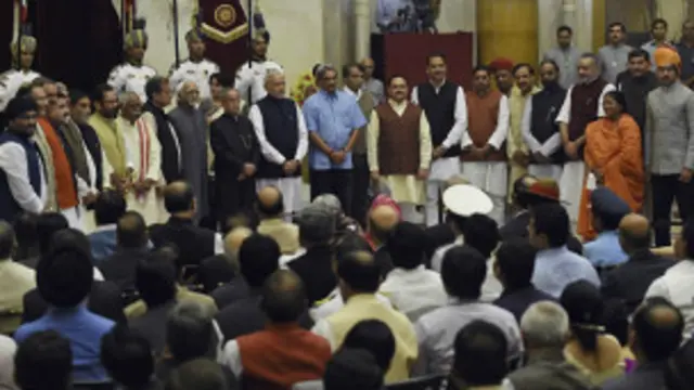 रविवार को 21 नए मंत्रियों को शामिल किया गया.