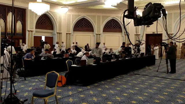 فرداد فرحزاد در مسقط می‌گوید خبرنگاران دسترسی چندانی به طرف‌های مذاکره ندارند