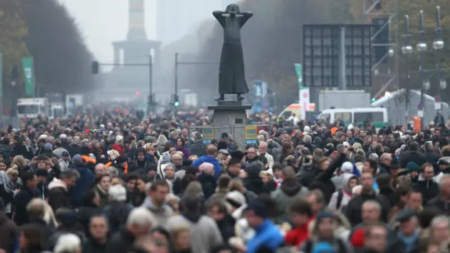 Multitud en Berlín