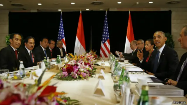 Presiden AS Barack Obama memuji peranan Indonesia di Asia Tenggara.