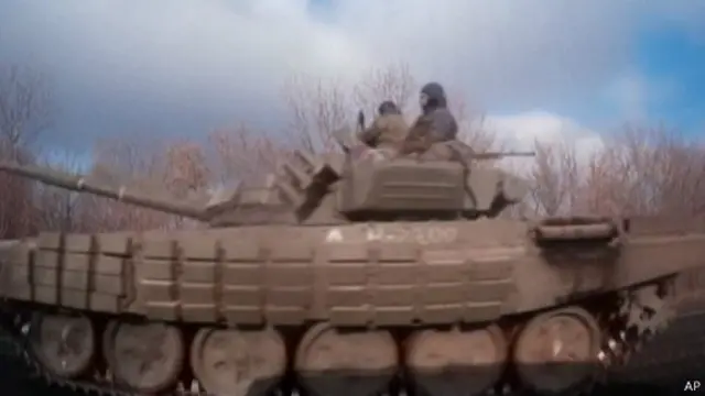 په اوکراين کې کړکېچ وروسته له هغه زور واخيست چې د کريميا سيمه له اوکراين نه جلا او له روسيې سره يو ځای شوه