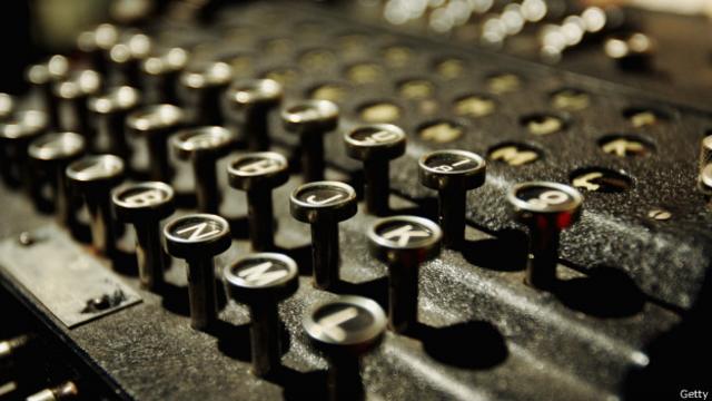 Réplica de la máquina Enigma.