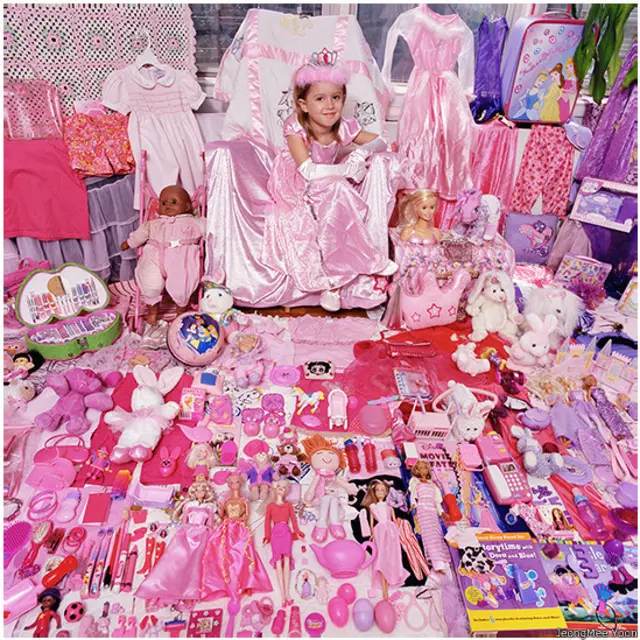 Fotógrafa retrata criançasbanca apostas esportivasseus quartos para debater o efeito do marketing sobre a preferência por coresbanca apostas esportivasmeninos e meninas (JeongMee Yoon)