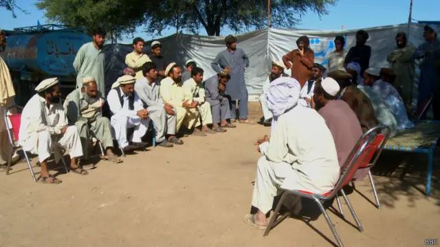 جمیعت کے سربراہ نے انکشاف کیا کہ وانہ اور جنوبی وزیرستان میں مکمل طور پر امن ہے لیکن ایک سوچھے سمجھےمنصوبے کے تحت ایسے حالات پیدا کیے جا رہے ہیں تاکہ وہاں بھی آپریشن شروع کرکے لاکھوں افراد کو بے گھر کیا جائے