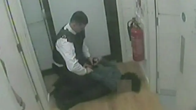 लंदन पुलिस हमला