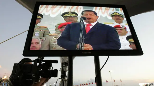 Chavez habla en cadena