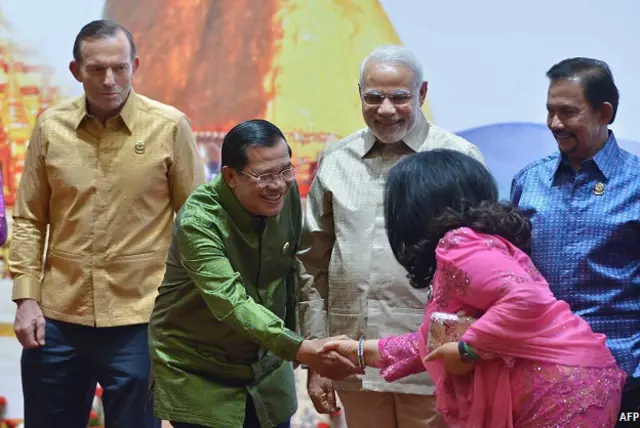 आसियान शिखर सम्मेलन में नरेंद्र मोदी