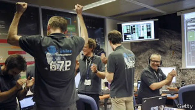 Los científicos de la ESA celebraron la hazaña.