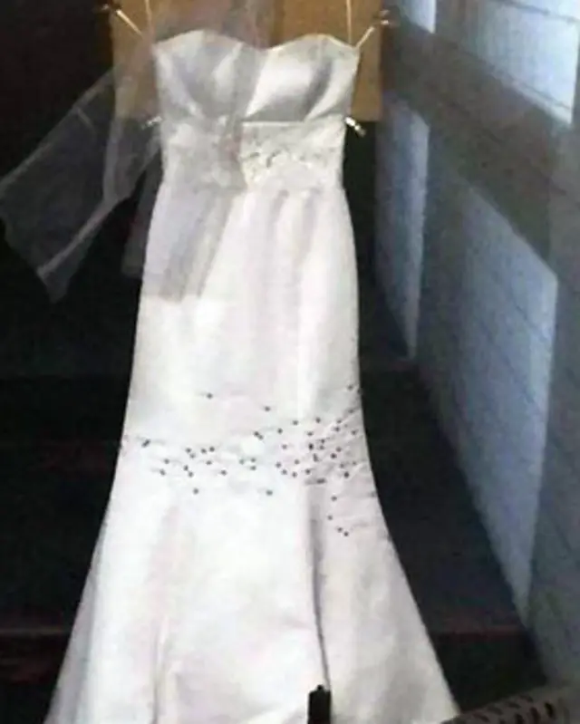 wedding gown
