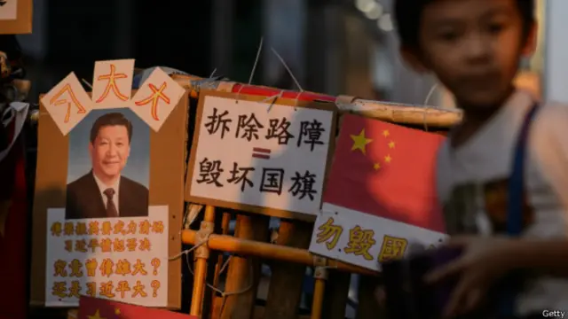 习近平给中国社会的失望群体以希望，也为习近平争取了时间，赢得了蜜月期。