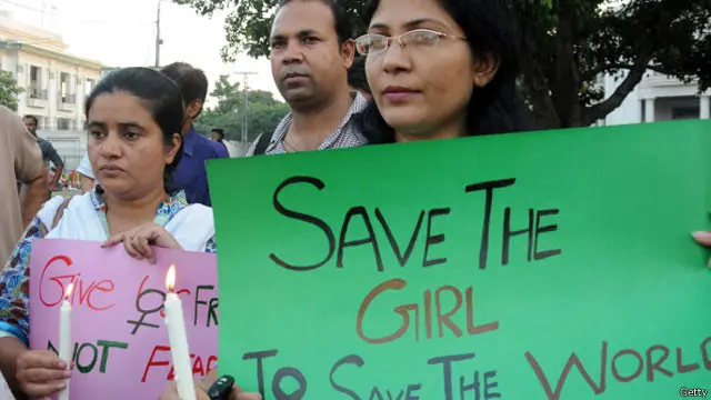 سینٹ کے اعدادوشمار کے مطابق، شدت پسندی سے بری طرح متاثرہ صوبہ خیبر پختونخوا میں 215 ریپ کے مقدمات درج کئے گئے لیکن صرف دو افراد کو سزا سنائی گئی