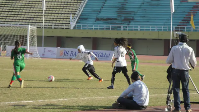 د لوبې په ترڅ کې د افغانستان ګول ساتونکې سخته ټپي شوه او رغتون ته ولېږدول شوه. 