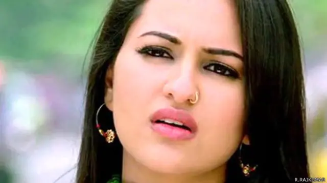 सोनाक्षी सिन्हा