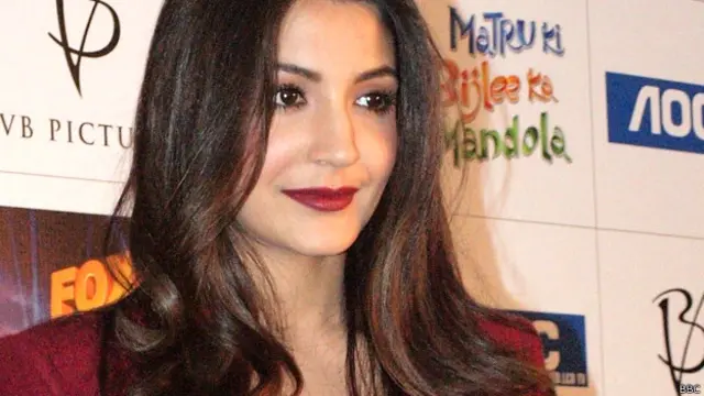 انوشکا شرما ان دنوں اپنی فلم پی کے پروموشن میں مصروف ہیں