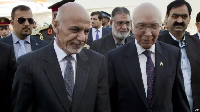 آقای غنی امروز در راس یک هیات بلندپایه دولتی برای یک سفر دو روزه به پاکستان رفت
