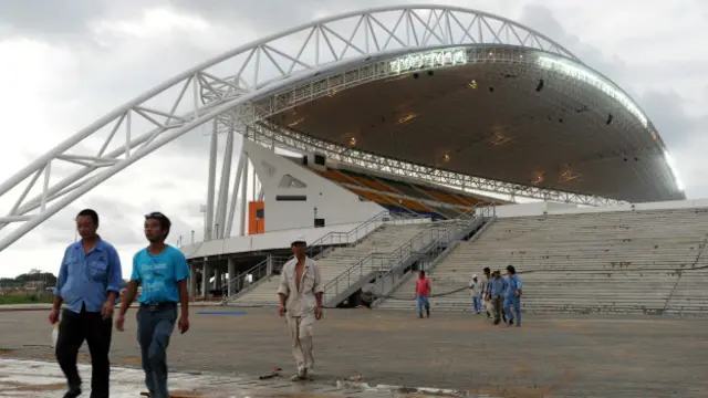 Ekvator Ginesi 2012 Afrika Uluslar Kupası'na ev sahipliği yapmış ve öncesinde önemli stadyum yatırımları gerçekleştirmişti.