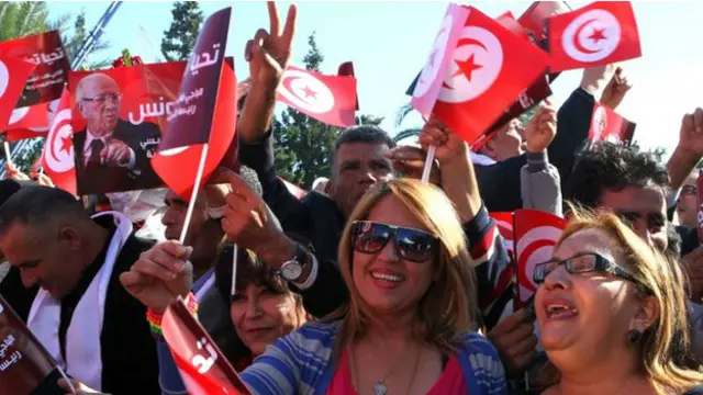 مشرق وسطی میں بہار عرب نام سے جمہوریت کی ایک لہر دیکھی گئی