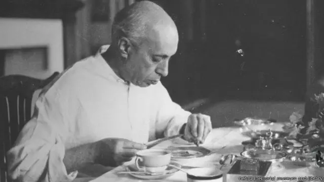 نہرو کی طرح ان کی بیٹی اندرا گاندھی کو بھی پڑھنے کا شوق تھا