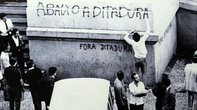 Imagen de la exhibición sobre los años de gobierno militar en Brasil