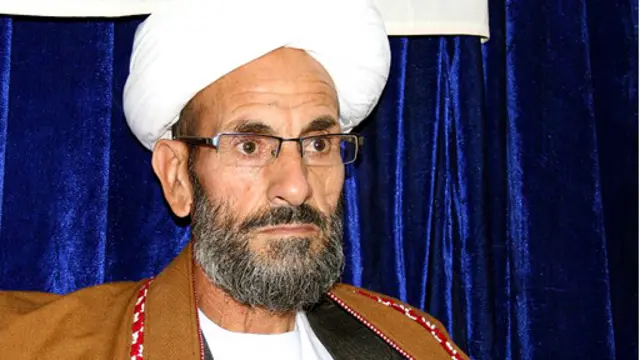 عزیزالله نجفی یکی از روحانیان شناخته شده شیعه در این شهر غربی افغانستان بود که به میانه روی شهرت داشت