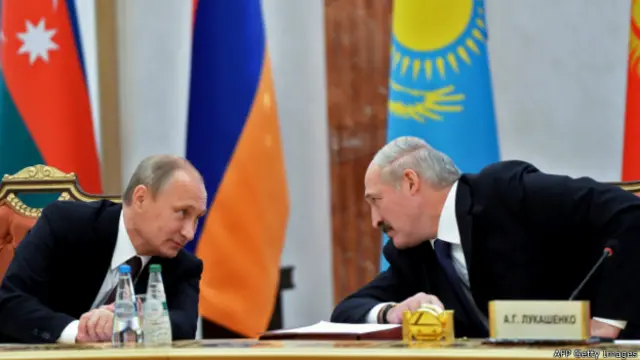 Президенты России и Белоруссии Владимир Путин и Александр Лукашенко