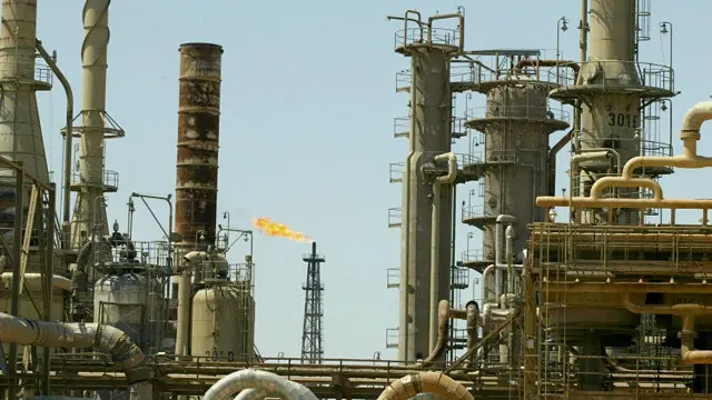 تقع أكبر مصفاة للنفط في البلاد قرب مدينة بيجي إلى الشمال من العاصمة العراقية. 