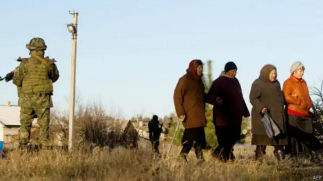 женщины и военный