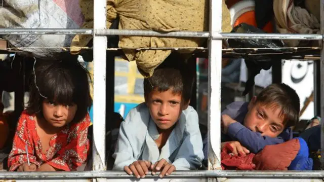 شمالي وزیرستان کې د عملیاتو له کبله د بې ځایه شويو خلکو د ستنېدو په اړه حکومت کوم ځانګړی پلان نه لري.