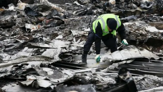 سيستخدم حطام الطائرة في عمليات التحقيقات لمعرفة أسباب تحطم الطائرة