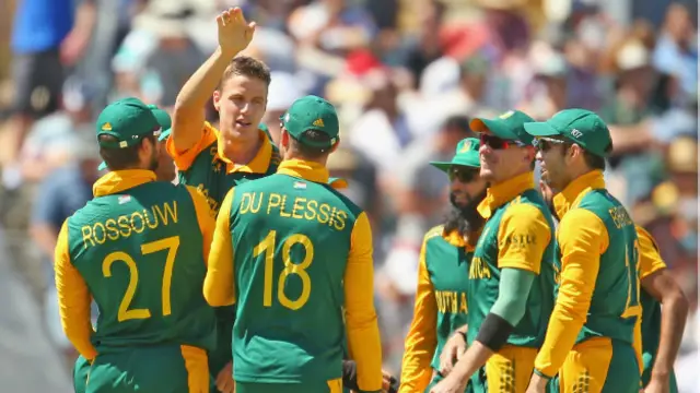 مورنی مورکل نے پرتھ کرکٹ گراؤنڈ کی فاسٹ بولنگ کے لیےمددگار پچ کا خوب فائدہ اٹھایا