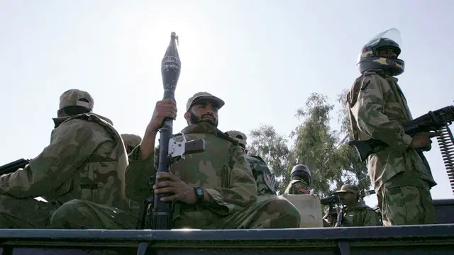 ایک قبائلی مشر میر ویس وزیر نے کہا کہ اگرآئی ڈی پیز کے ساتھ حکومت کا رویہ اسی طرح جاری رہا تو وہ دن دور نہیں کہ جب آئی ڈی پیز بھی اسلام آباد آ کرحکومت کے خلاف دھرنا دے