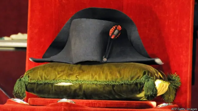 Двууголка Наполеона