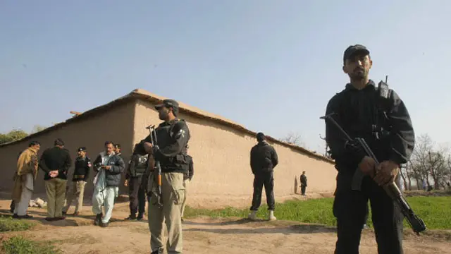 سکیورٹی فورسز کی جانب سے شدت پسندوں کے خلاف پاکستان اور اس کے قبائلی علاقوں میں کارروائیوں میں تیزی آئی ہے