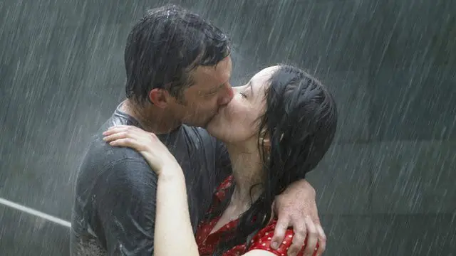 أخذ الباحثون في الدراسة عينات بكتيرية من ألسنة المتطوعين في هذه الدراسة ولعابهم، قبل تقبيلهم لبعضهم البعض لعشر ثوانٍ بالضبط وبعد ذلك أيضا.