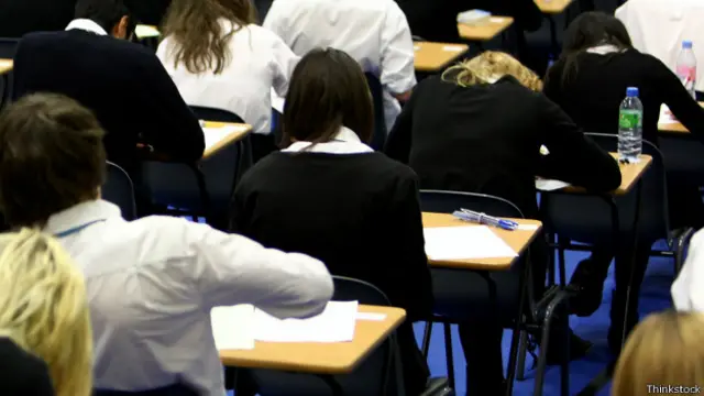 Estudos nos EUA indicam que experiência sexual foi mais tardia entre alunos que tiveram educação sexual