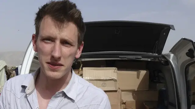 عبدالرحمان کیسگ کے بارے میں کہا جاتا ہے کہ ان کا نام اسلام لانے سے پہلے پیٹر کیسگ تھا اور انھیں شام میں گذشتہ سال اغوا کیا گيا تھا