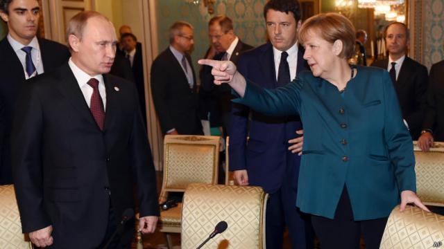 У Брісбені Меркель зробила чергову спробу відмовити Путіна від втручання в справи України
