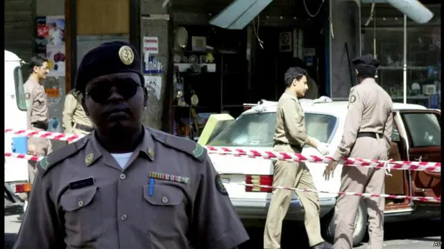 د سعودي عربستان یوې محکمې په ترهګریزو بریدونو او له القاعدې شبکې سره د تړاو په تور درې کسان په اعدام محکوم کړي