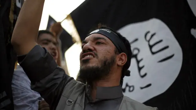 دولت اسلامیہ میں شامل ہونے کے لیے ملک چھوڑنے والے 600 برطانوی شہریوں میں نصف واپس آ گئے ہیں