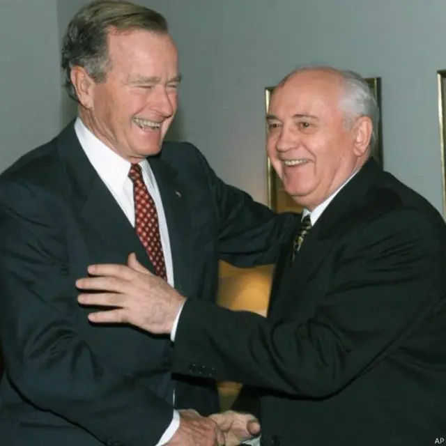 Горбачев воспользовался дружескими и дипломатическими связями, но безуспешно