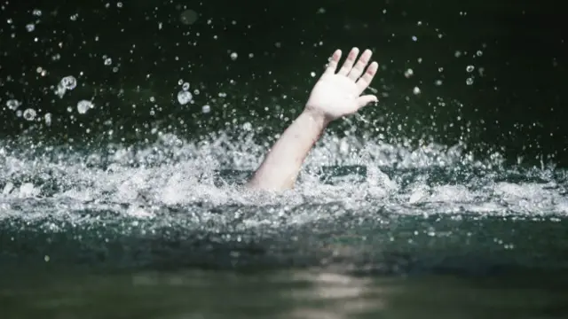 आत्महत्या