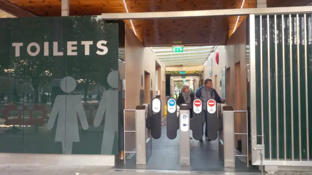 Toilet di South Bank