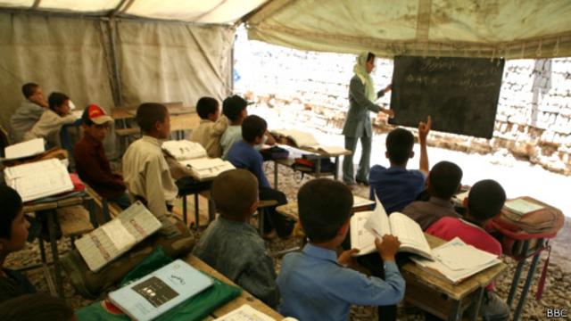 برخورداری از آموزش و پرورش حقی است که برخی از کودکان افغان از آن محروم مانده‌اند