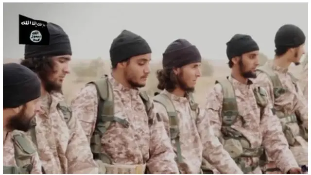 Lain dari biasanya, di video ISIS kali ini, para militan tampil tanpa penutup muka