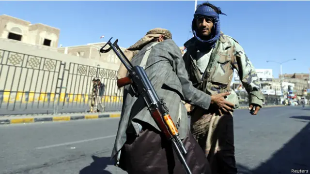 نقطة تفتيش للحوثيين